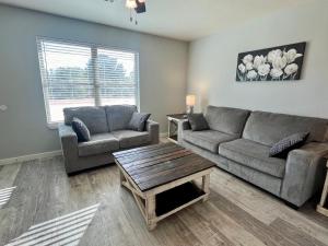 Perfect Location to Casino w King Beds