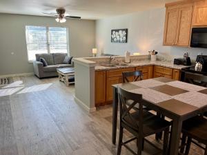 Perfect Location to Casino w King Beds