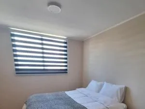 A minutos de av Alemania, casino, tiendas, restaurantes, para 4 personas, incluye estacionamiento y wifi - Cholchol