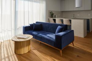 Blue I One Bedroom Apartment I One Cotroceni Park