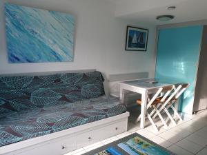 Appartements Vue sur mer 300m de la plage : photos des chambres