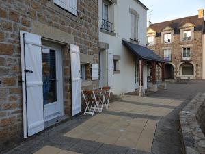 Appartements Vue sur mer 300m de la plage : photos des chambres