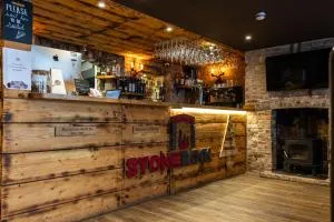 Stonerock Lodge - Tidenham