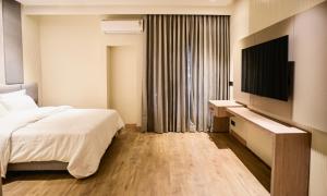 Hotel Tanveer, Kurali