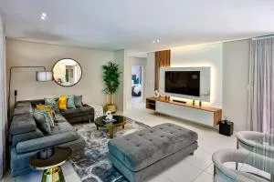 CasaDulce Zimbali- Exquisite 4 bedroom home with expansive yard and pool - Egolomi