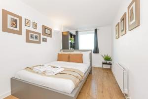 New listing 2BR with parking, 10min Woolwich St