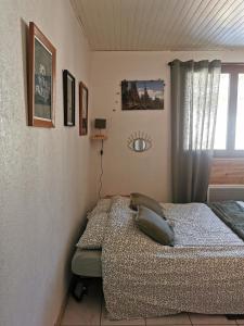 Cocon ski aux pieds et jolie vue