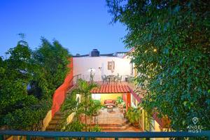 Comfy Retreat Stay and Walk to Malecon