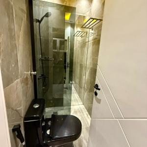 Studio in Hitteen, A-1