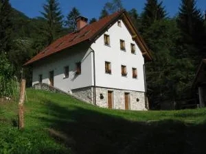 Geräumiges Ferienhaus Inmitten Der Natur - 采尔克诺