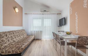 Gemütliches Appartement In Funtana Mit Grill 