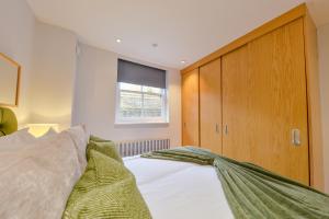 Central Two Bedroom Apartments St Albans By Central Stays Short Lets & Serviced Accommodation With Free Parking - 4