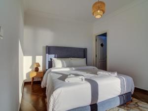 Jaws By Frida Home - Roof top - 2 Px