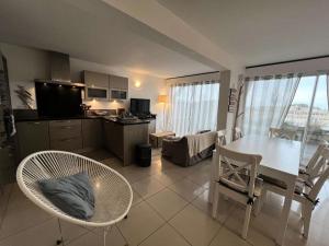 Appartements Residence Ave Maria - 026 - Magnifique appartement avec vue imprenable sur la mer MAE-3561 : photos des chambres