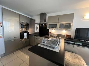 Appartements Residence Ave Maria - 026 - Magnifique appartement avec vue imprenable sur la mer MAE-3561 : photos des chambres