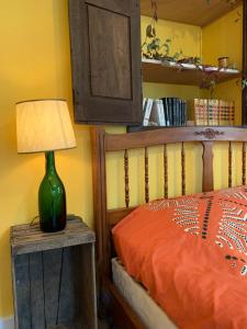 Sejours chez l'habitant Les Favouilles - Gite & Chambres d hotes : Chambre Double - Vue sur Jardin