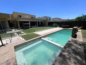 Santiago Casa Evento Yoga Colina Chicureo Norte cerca de Aeropuerto - Casas de Batuco