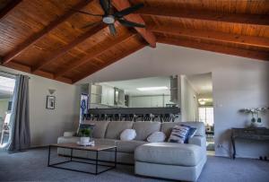 Clarence Homestead - Swim & Relax in the Mountains