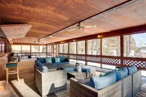 Outdoor Wet Bar Spacious Eagle River Retreat! - Eagle River
