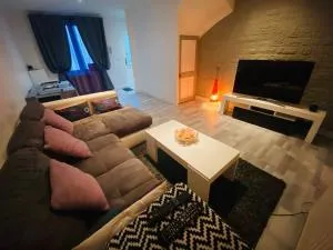 House next to Parc Astérix and Chateau de Chantilly - Fleurines