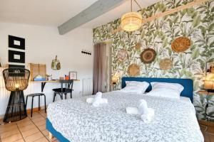 Appartements MAYA l Studio l Super Wifi & Parking Gratuit l Vue Panoramique Sainte-Victoire : photos des chambres