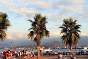 Orby City Seafront Luxury Stay