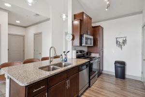 Overlook 1306 I Resort Style Living I Parking