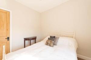 Truffles Cottage In The Cotswolds