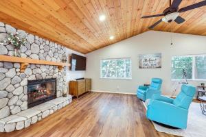 Swim, Hike, Ski and Unwind Lake Arrowhead Retreat!