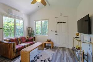 The Topanga Bungalow by Colby & Conrad