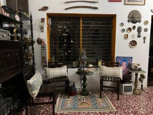 Mendoza’s GUEST HOUSE