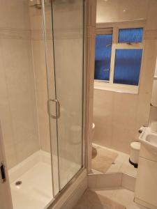 Royal Height - 3 bed in Wembley