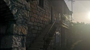 Apartments with WiFi Supetar, Brac - 23901