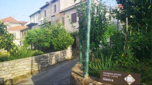 Apartments with WiFi Supetar, Brac - 23901