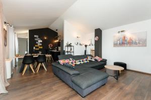 Family friendly house with a swimming pool Plano, Trogir - 23937