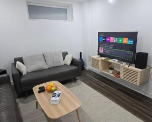 Peaceful stay near transcona trails