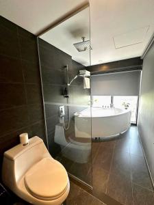 PentStudio West Lake 2 Bedrooms