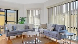 Coastal Getaway in Toowoon Bay by Central Coast Beach Breaks - Killarney Vale