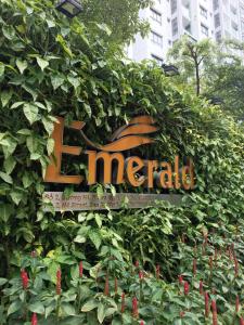 Lucky Home - Căn hộ 2PN 2WC có Wifi tại Celadon City Tân Phú gần Aeon Mall