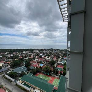 2br condo corner unit with 2 picturesque views from the balcony