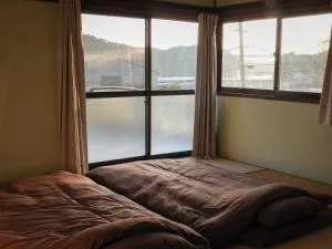 一棟貸切の宿 えんの家 - Cušima