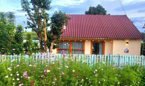 Nhà Bên Hồ- The Peaces House