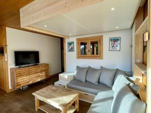 Courchevel 1650 - Appart 6 pers au pied des pistes, balcon sud - FR-1-563-161