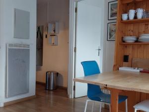 Appartement cosy avec balcon et parking à Chamonix, proche centre-ville - FR-1-517-70