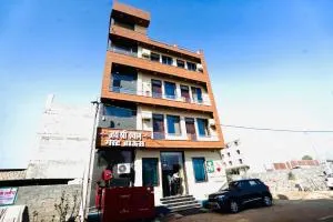 Shree shyam hotel toran dawar - Raghunāthgarh