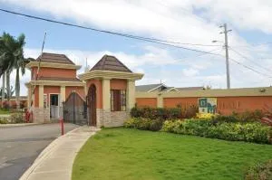 Savannah's Place, Drax Hall Manor - FREE Wifi, AC - Steer Town