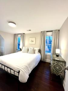 Clover Cottage at Old Town Alexandria!