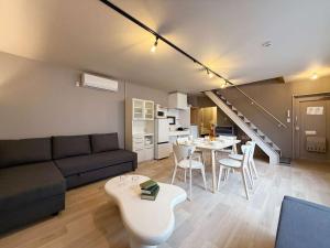 Reno bld - Modern 2-Story Apt Near Peace Park Sleeps 10