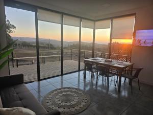 Centinela del Mar cuenta con amplias cabañas en Matanzas TV WiFI Parking gratis Asadera Vista Panorámica Parcela Familiar Privada