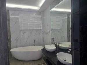 Unique 8BR villas in Phuket